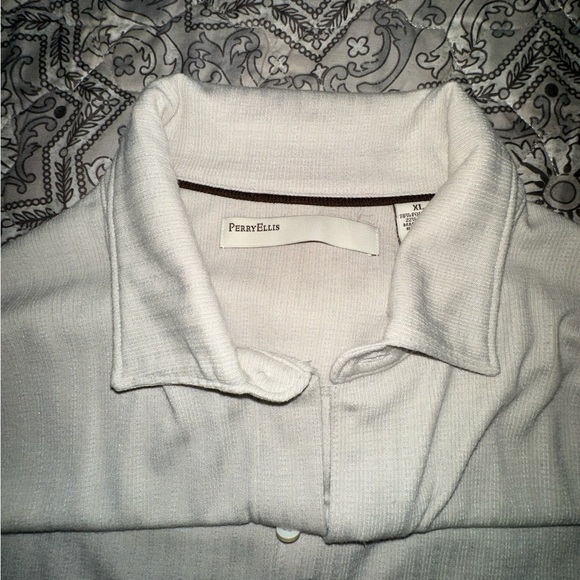 Perry Ellis Cream Short Sleeve Shirt - Picture 3 of 4